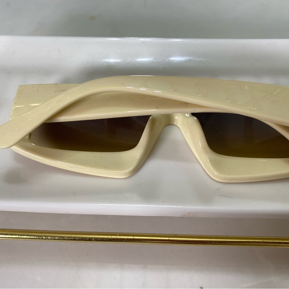 Sunglasses - Picture 3 of 8